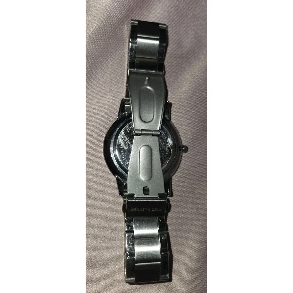 Kenneth Cole kenneth cole